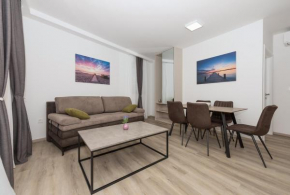 MT Beach Apartments